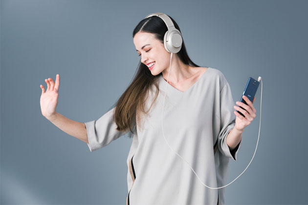 Sony Xperia 10 Sony Xperia 10 tarjoaa uskomattoman äänernlaadun