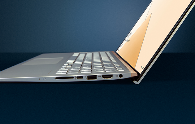 ASUS ZenBook 15 Tyylikkäät ja käytännölliset yksityiskohdat Tyylikkäät ja käytännölliset yksityiskohdat