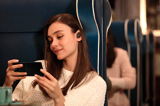 Sony WF-1000XM3 täysin langattomat taustamelua suodattavat kuulokkeet Sony WF-1000XM3 -kuulokkeiden edistynyt melunsuodatustekniikka tekee matkustamisesta miellyttävämpää