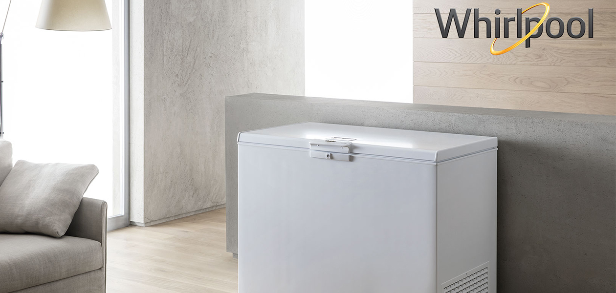 Whirlpool - arkkupakastimet joka tarpeeseen Whirlpool-arkkupakastin olohuoneessa.