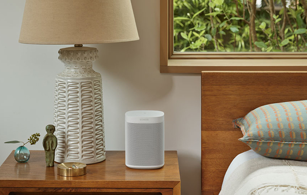 One SL -kaiuttimet voidaan liittää Sonos-kaiuttimien kanssa yhteen One SL -kaiuttimet voidaan liittää Sonos-kaiuttimien kanssa yhteen