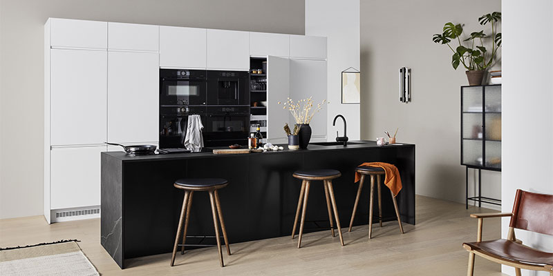 Integra White on tyylikkään minimalistinen keittiö Valkoinen vetimetön keittiö – Integra White Epoqilta