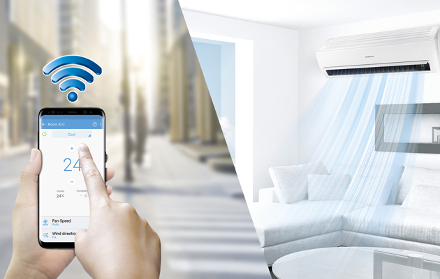 WiFi Ilmalämpöpumppu ja älypuhelin, joka ohjaa ilmalämpöpumppua