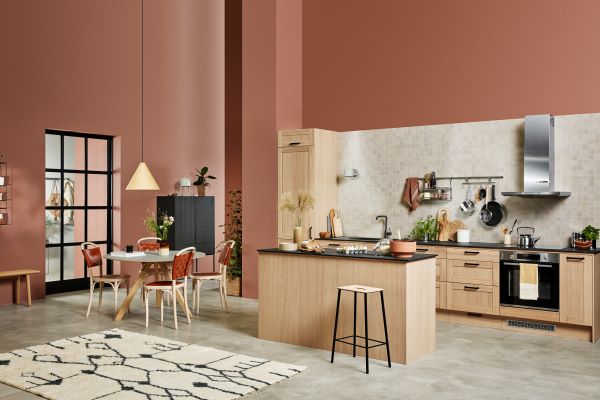 Epoq Shaker Natural Oak -keittiömallisto huokuu maalaistunnelmaa Epoq Shaker Natural Oak -keittiömallisto huokuu maalaistunnelmaa