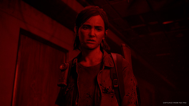 Monitahoinen tunteisiin vetoava tarina Kuvakaappaus The Last of Us Part 2 pelistä. Kuvassa pelin päähenkilö Ellie.