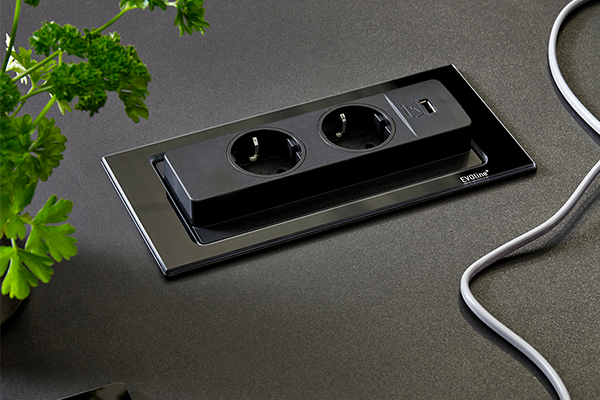 Tyylikkäät ja käytännölliset pistorasiat keittiöön Epoq Steel Grey --keittiö