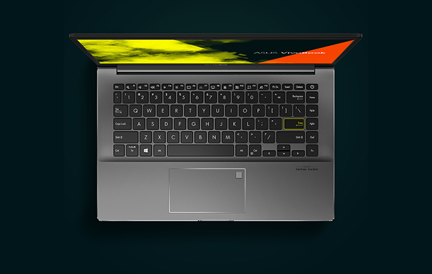 ASUS Vivobook S14 yläpuolelta katsottuna