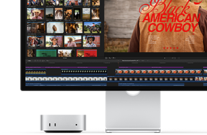 Mac mini ja Studio Display, näytöllä on oikealla puolella Black American Cowboy -elokuvan esittelyruutu, vasemmalla puolella useita still-kuvia
