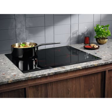 Electrolux induktiotaso HHP670FNK integroitava
