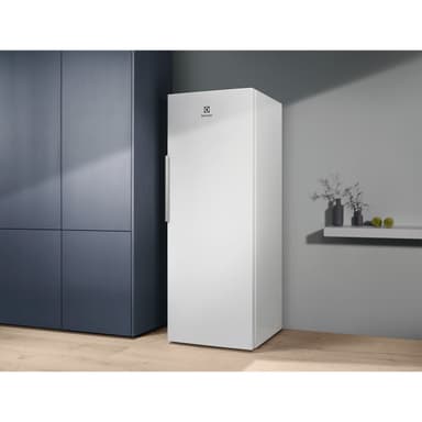 Electrolux jääkaappi LRB2DE33W