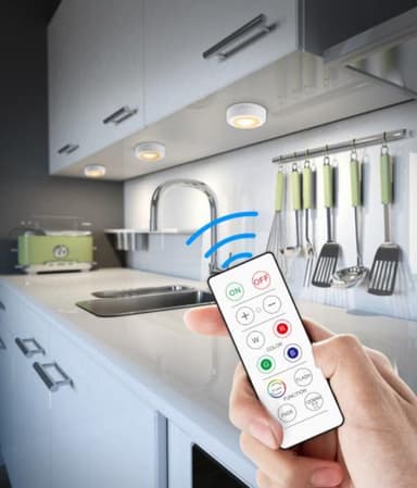 INF LED-kohdevalopaketti 6 valoa ja 2 kaukosäädintä