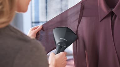 Philips 8000 Series kannettava höyrystin GC800/80 (musta)