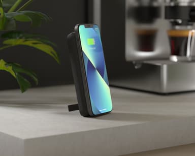Zens Magnetic 10 000 mAh langaton varavirtalähde + teline