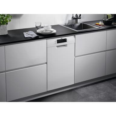 AEG Astianpesukone FFB62407ZW (Valkoinen)