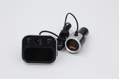 Bluetooth FM -lähetin ja autolaturi (QC3.0 / PD18W) Musta
