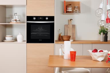 Indesit erillisuuni IFW 4844 H BL integroitava