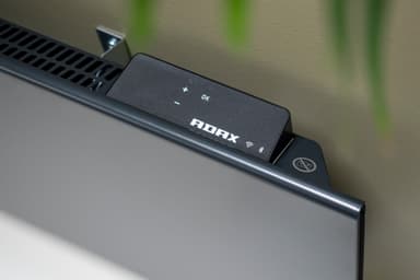 Adax Neo WiFi H 10 lämpöpaneeli (helmiäismusta)
