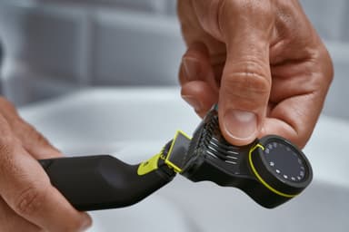 Philips OneBlade Pro 360 trimmeri kasvoille ja vartalolle QP6651/61