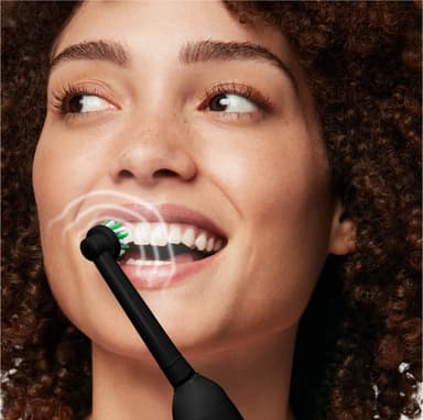 Oral-B Pro1 750 sähköhammasharja 421481 (musta)