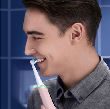 Oral-B iO 6s Sensitive-edition sähköhammasharja 427384 (pinkki)