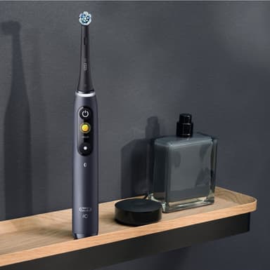 Oral-B iO 8s sähköhammasharja 408826 (musta)