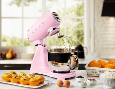 Smeg yleiskone SMF03PKEU (vaaleanpunainen)