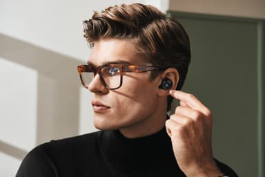 B&O Beoplay E8 täysin langattomat kuulokkeet (musta)