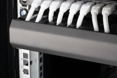 TOTEN 19"" Cable panel, 1U, finger channel, black