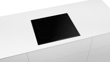 Bosch Keittotaso PKF675FP2E (Musta)