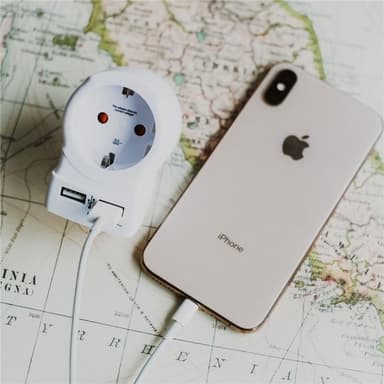 SKross Eurooppa-Britannia USB matka-adapteri 322912