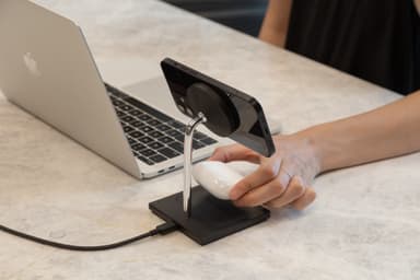 Native Union Snap 2in1 MagSafe langaton latausteline (musta)