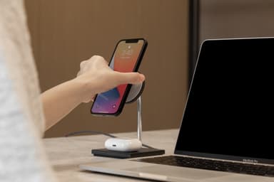 Native Union Snap 2in1 MagSafe langaton latausteline (musta)