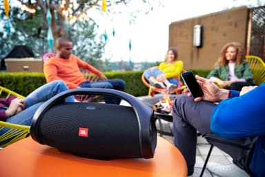 JBL Boombox langaton kaiutin (musta)