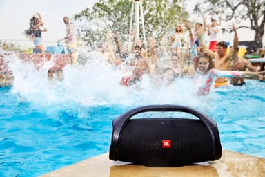 JBL Boombox langaton kaiutin (musta)
