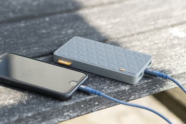 Xtorm FS 20W 10000 mAh varavirtalähde