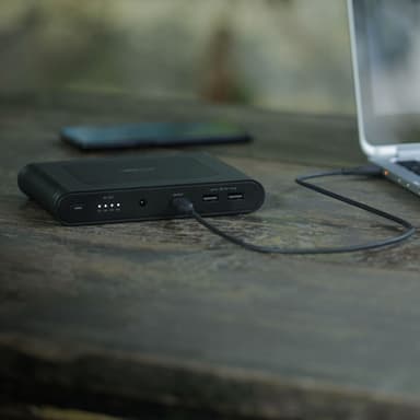 Omnicharge Mobile Pro varavirtalähde