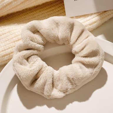 Soft Fuzzy Hair Scrunchies 2 kpl Beige