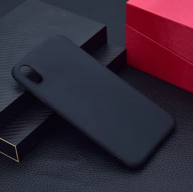 SKALO iPhone XR Ultraohut TPU-kuori - Musta