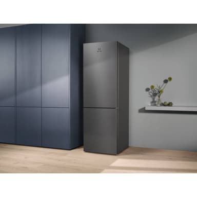 Electrolux jääkaappipakastin LNC7ME32X1 (harmaa/ruostumaton teräs)