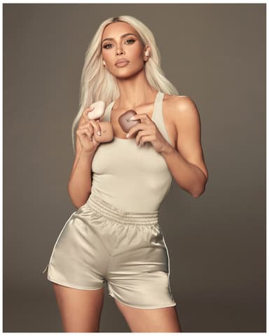 Beats Kim K Fit Pro täysin langattomat in-ear kuulokkeet (kuu)