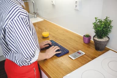 Logitech K380 Bluetooth langaton näppäimistö (sininen)