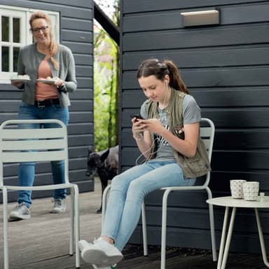 Philips myGarden Bustan seinävalaisin LED