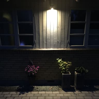 LightsOn Luna puutarhapiste musta