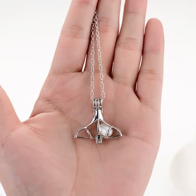 Halsband med självlysande hänge Hopea