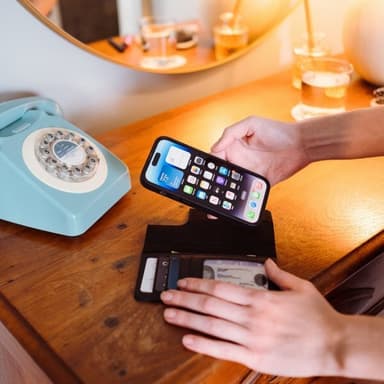 Twelve South iPhone 14 Kotelo BookBook MagSafe Musta