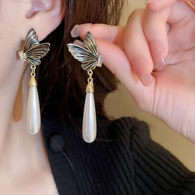 Vintage Butterfly Drops Faux Pearl -korvakorut 1 pari Monivärinen