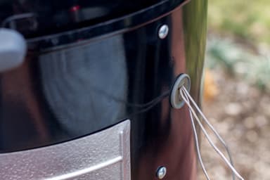 Weber Smokey Mountain Cooker savustin (musta)