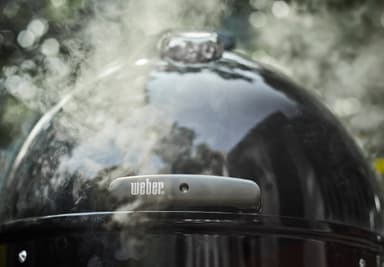 Weber Smokey Mountain Cooker savustin (musta)