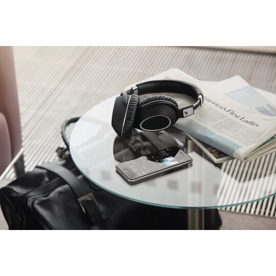 Sennheiser langattomat around-ear kuulokkeet PXC 550