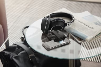 Sennheiser langattomat around-ear kuulokkeet PXC 550